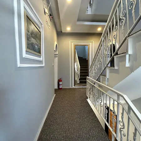 Serenity Hotel 3*